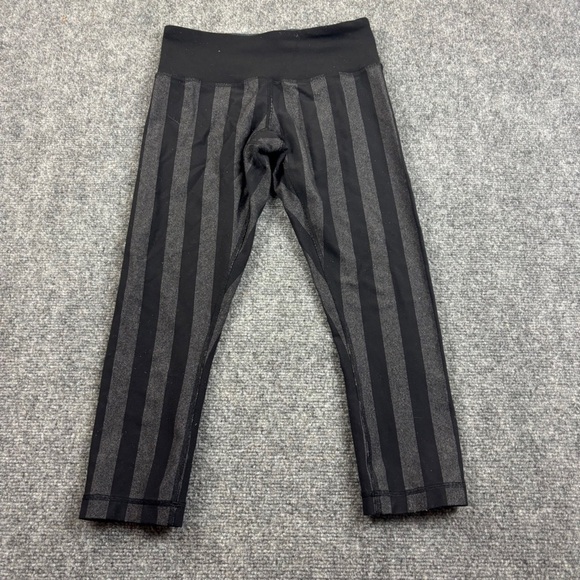 LULULEMON Women’s Wunder Under Crop Leggings Black Heathered Stripe size: 4 - Picture 2 of 9